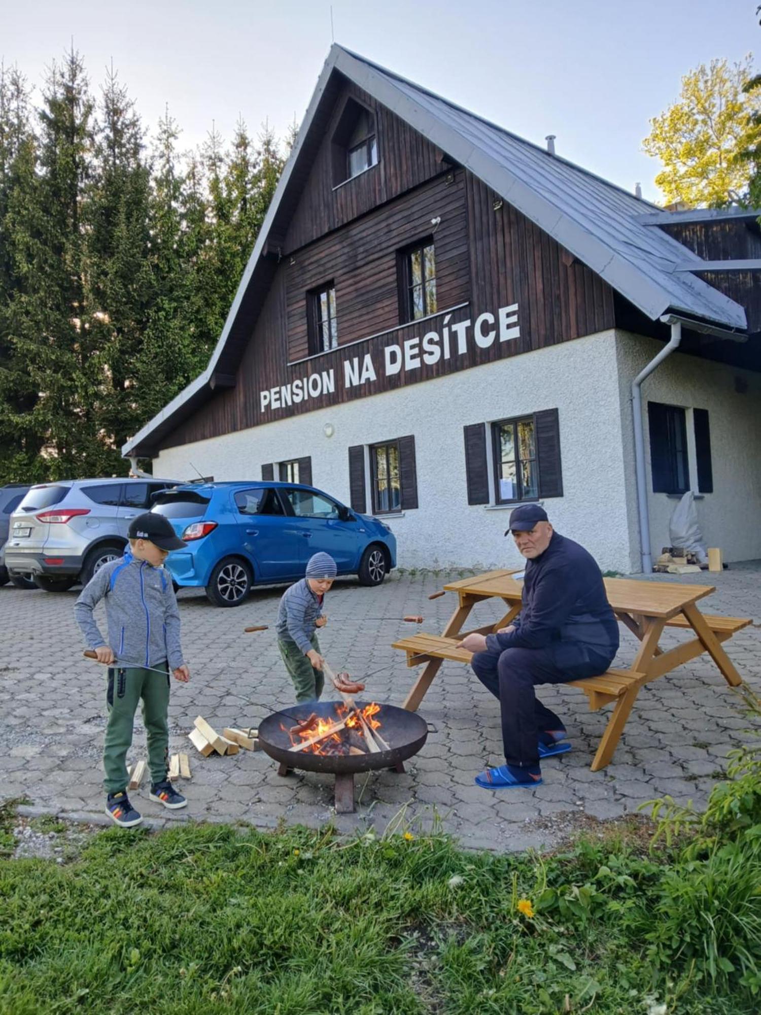 Chalupa Na Desitce Strážné Eksteriør bilde